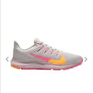 Womens Nike Quest 2 Runners